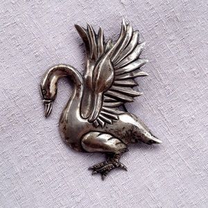 Vintage Silver Swan Brooch